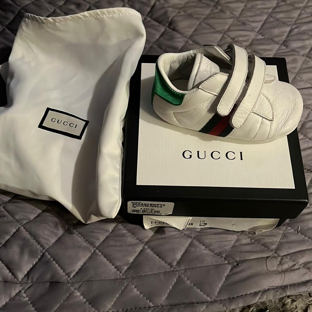 Gucci baby shoes